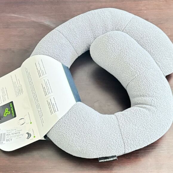 Travelon Deluxe Dark Gray/Light Gray Wrap N Rest Pillow Gray Neck Rest Pillow - Picture 4 of 12